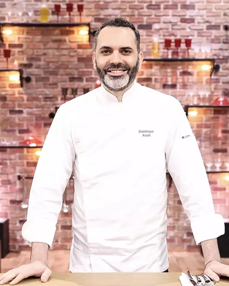 https://recettes.maison-demarle.com/wp-content/uploads/2023/09/dominique_ansel.webp